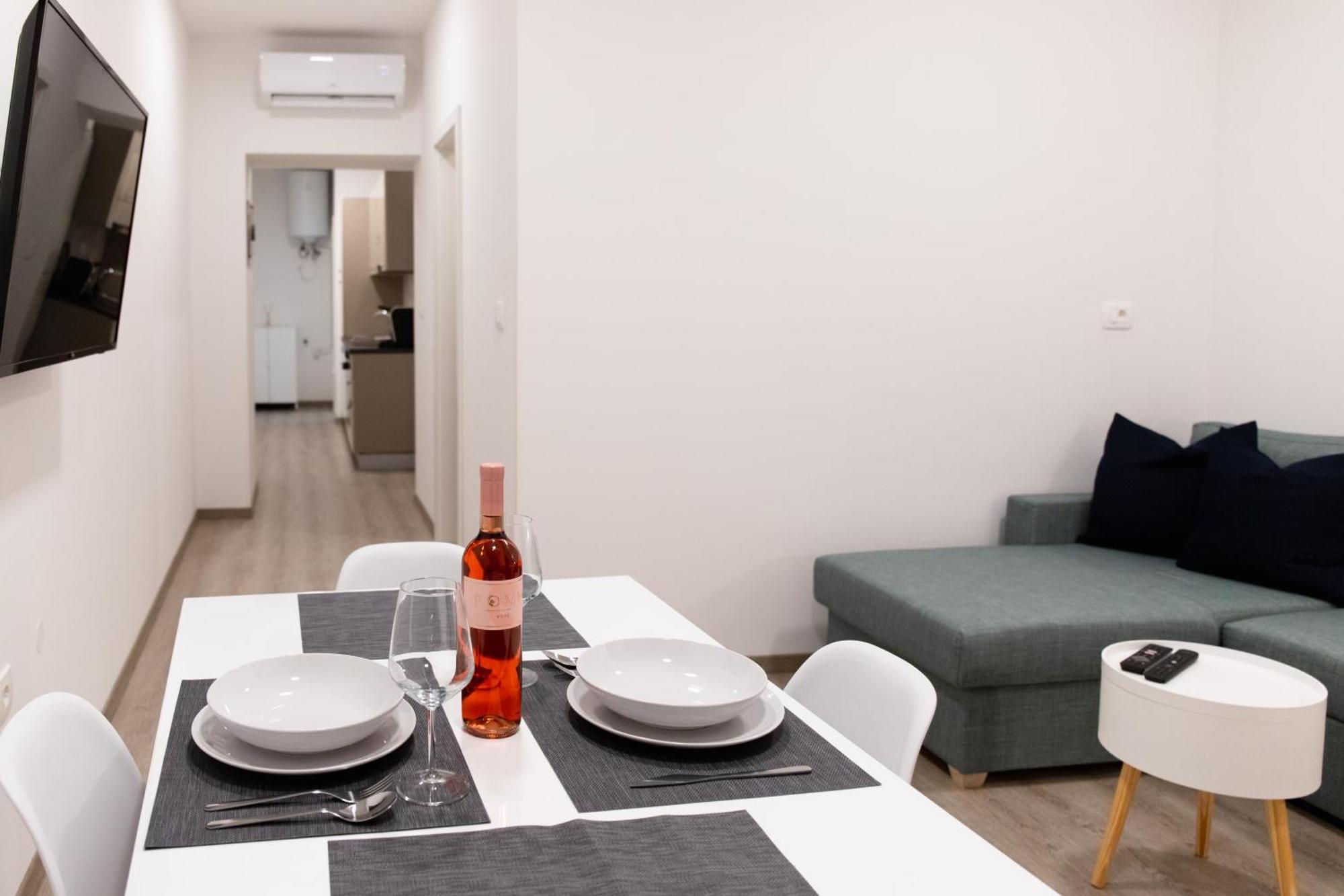Oliver Street Apartment Vipava Extérieur photo